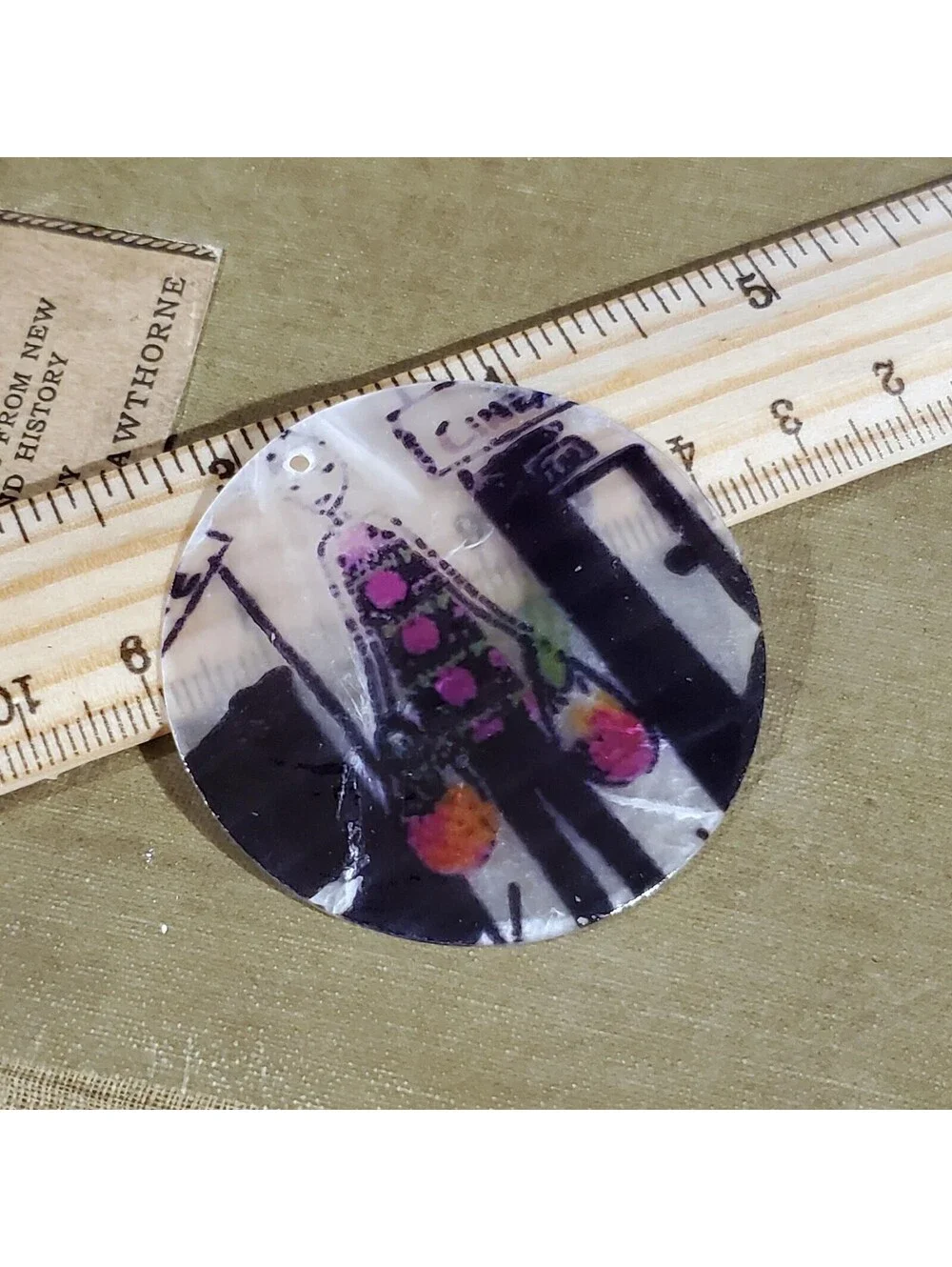Black Multi Urban Shopper 50mm Capiz Shell Pendant Bead